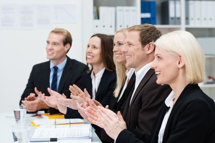 Quản trị nhân sự theo hiệu suất phải được thực hiện thường xuyên và thực hiện một cách khách quan