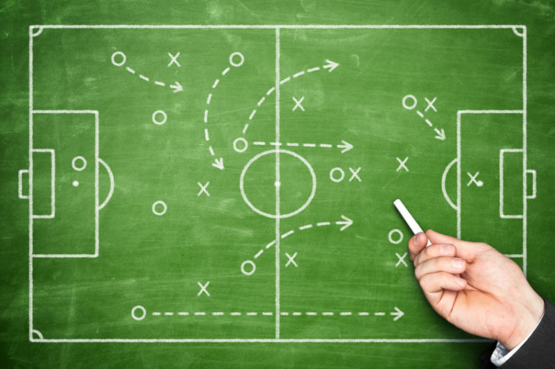 Sử dụng sơ đồ chiến thuật bóng đá trong kinh doanh mang những góc nhìn mới