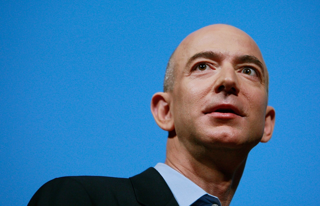 Jeff Bezos: Vị vua công nghệ của tương lai